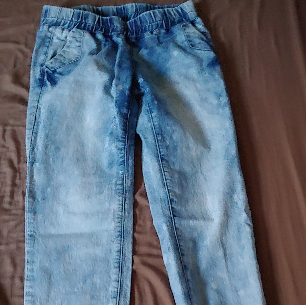 Acid wash straight leg jeans